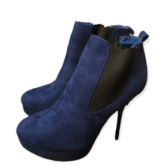 LEGEND FOOTWEAR INC
LORANE-150 SD BOOTIE - Picture 1 of 6